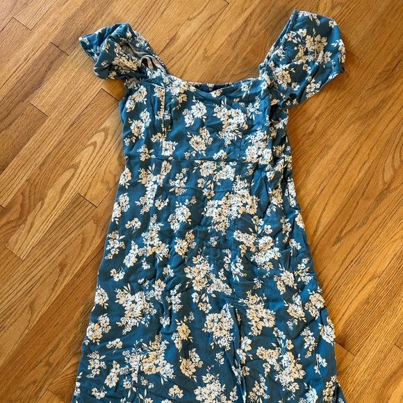 NWOT Flutter-Sleeve Crepe Midi Dress — Old Navy L - Picture 3 of 4